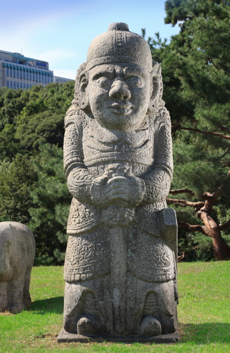 중종 정릉의 서측 무인석